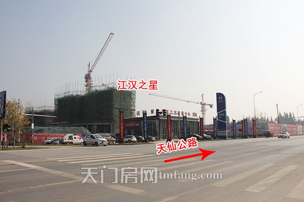 江汉之星12月工程进度：工地上正在火热施工中