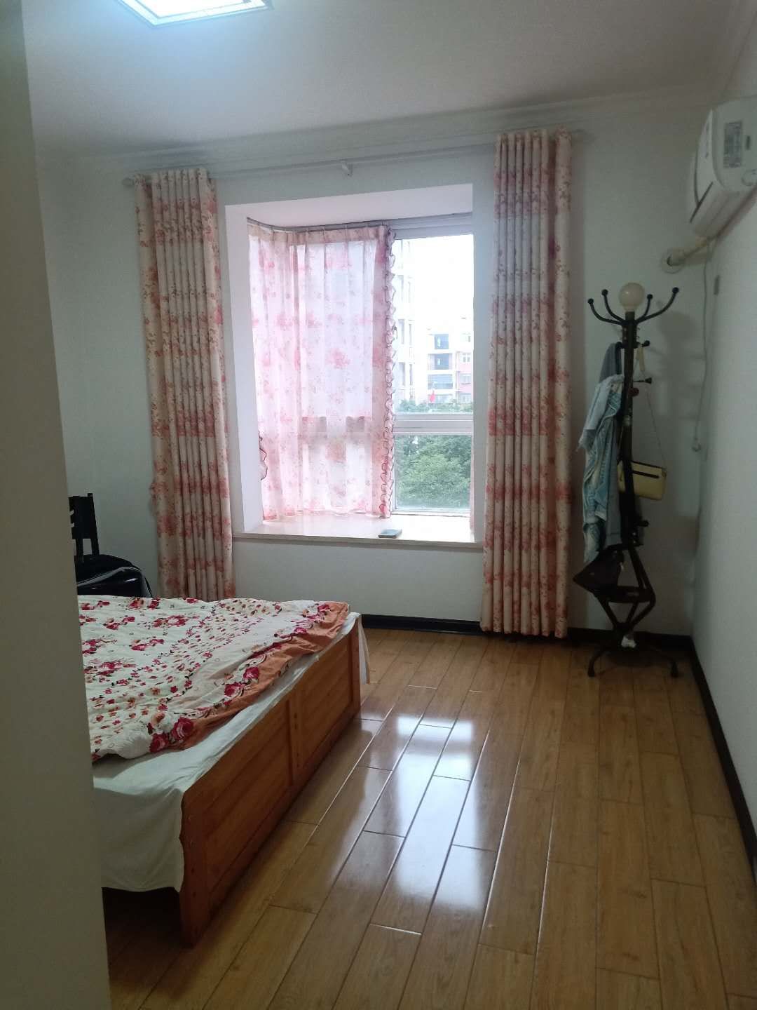 义河嘉苑步梯三房新城二期后面