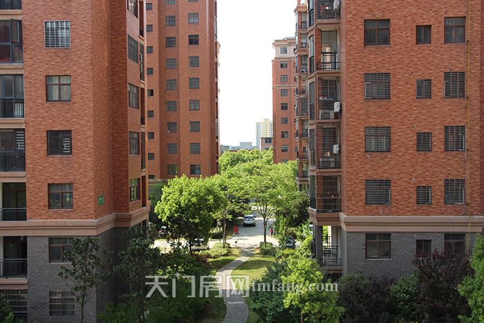 天门这里的现房首付10万起！ 没买房的还在等什么？