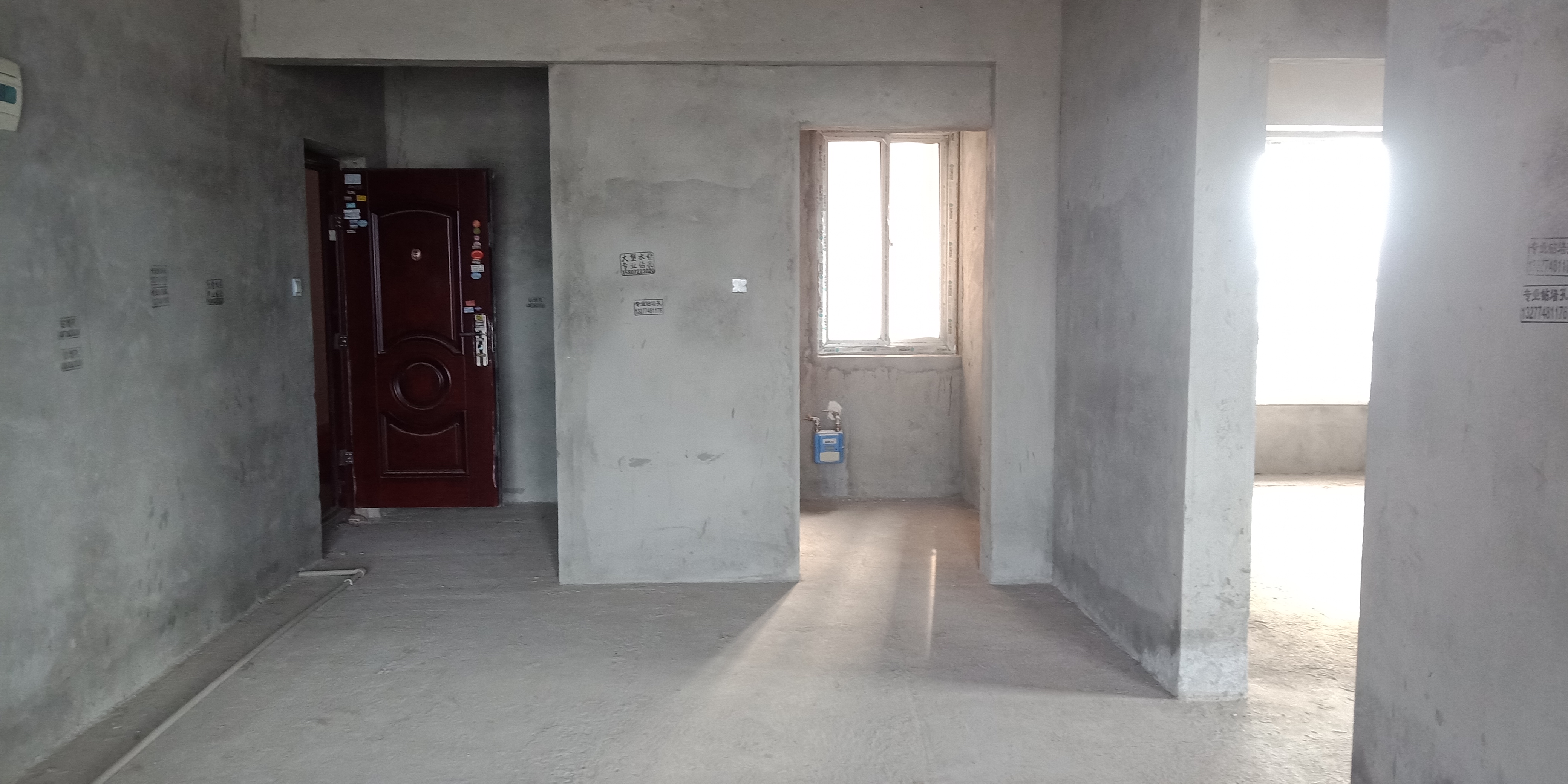 东方茗苑毛坯两房东方社区东门附近