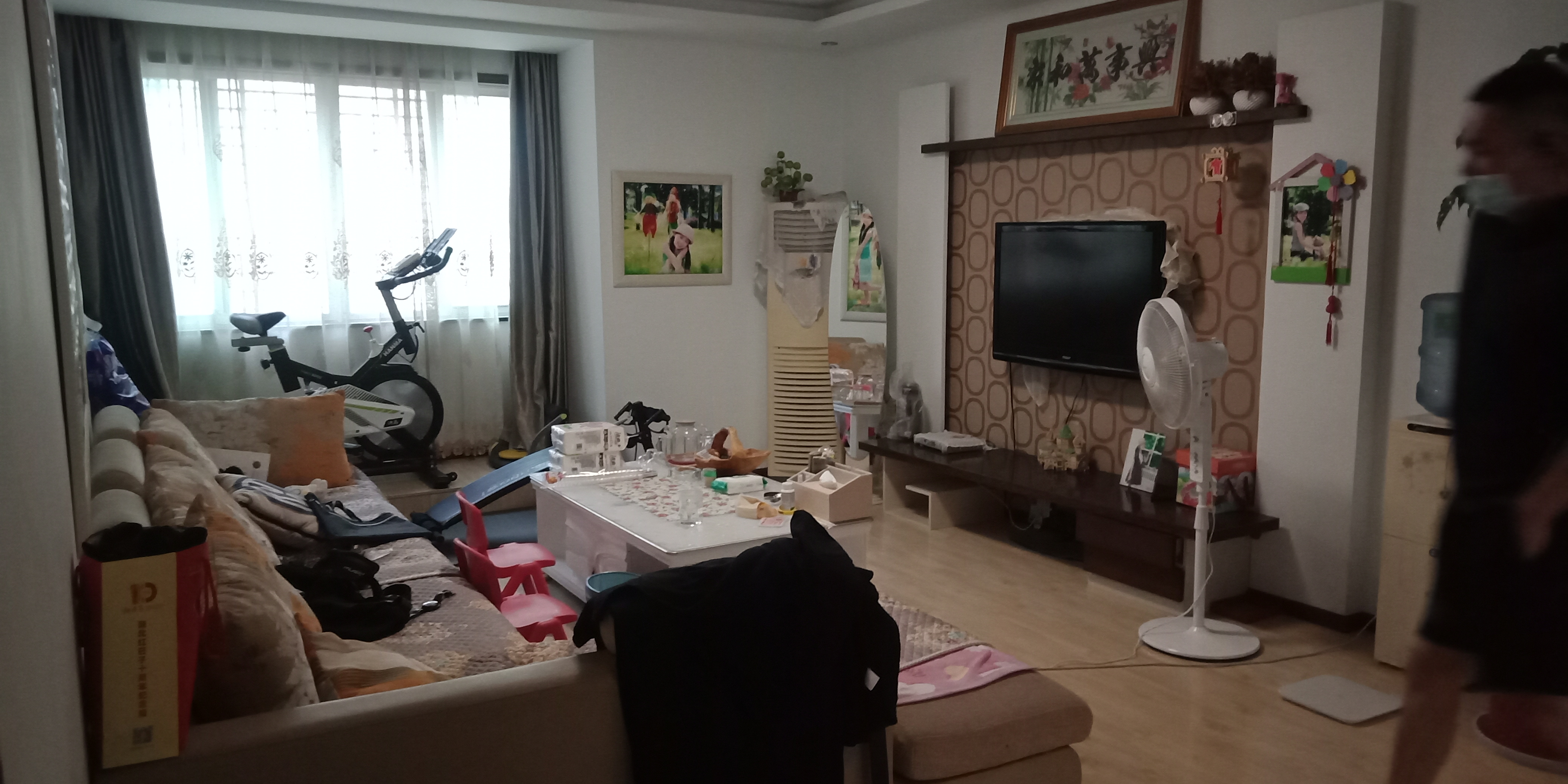 银华花园大三房精装修新城附近