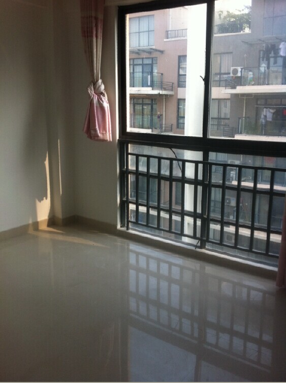 出售新城二期南区大户型景观房框架结构