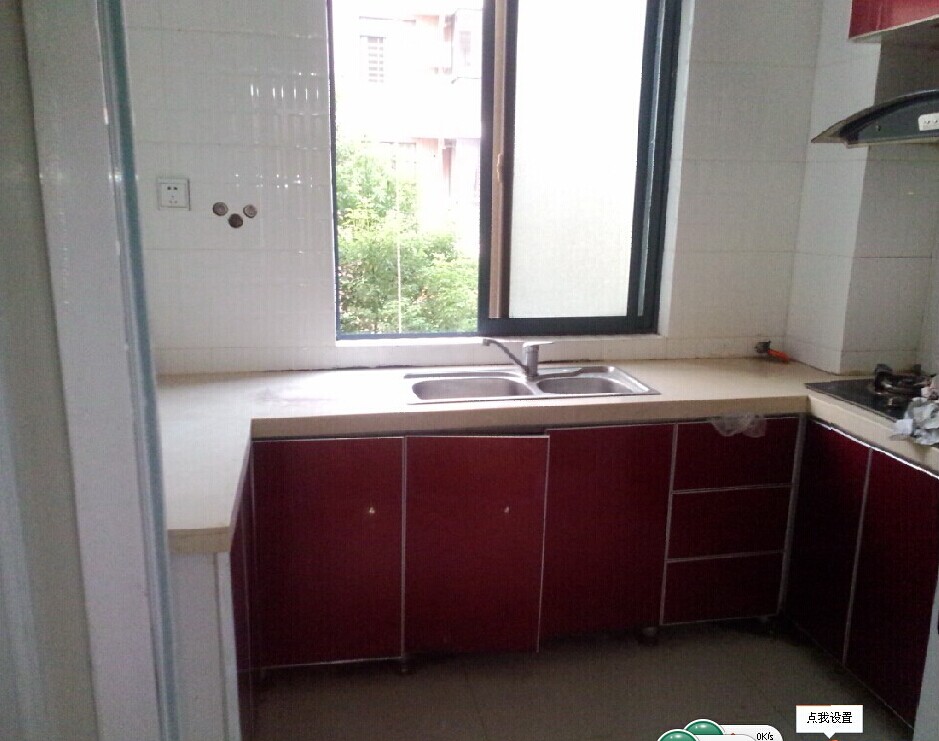 新城二期4楼精装修房子出租，有图，有真相哦~~~~