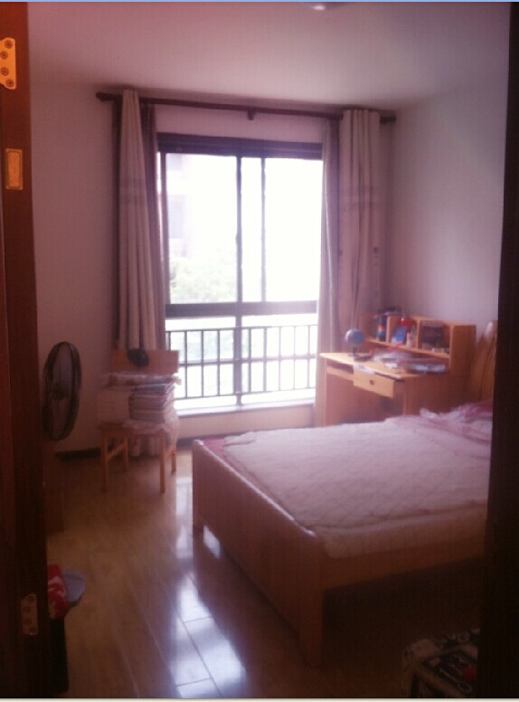 出售新城二期精装修景观楼