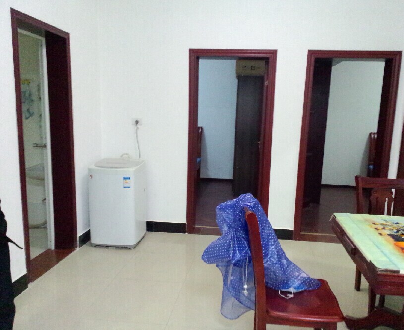 大润发附近2室2厅单元出租