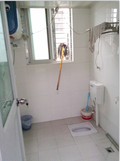 大润发附近2室2厅单元出租