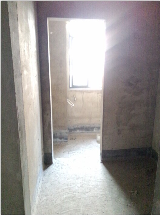 新城二期满5年的房子低价出售