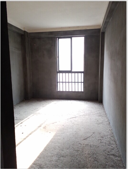 新城二期满5年的房子低价出售