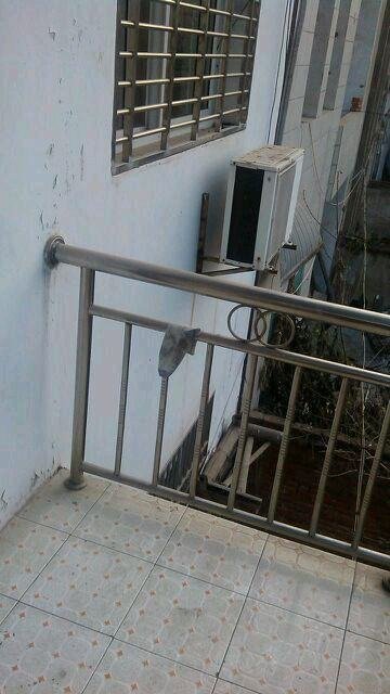 西龙小区私房，代前院，出售