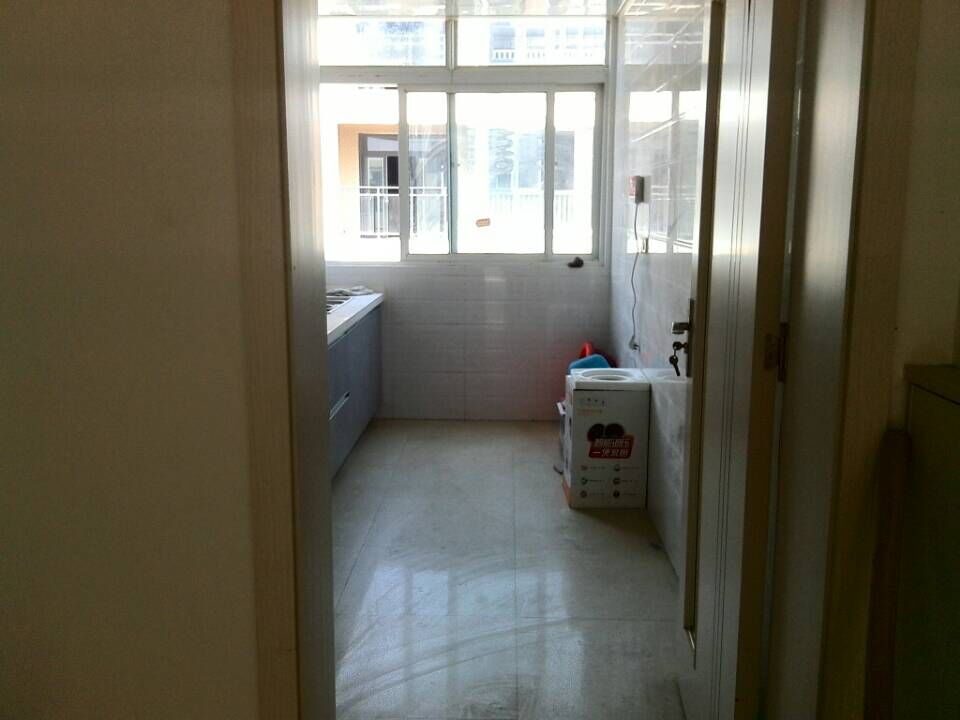 仁信南洋新城精装修2房1厅南北通透出售