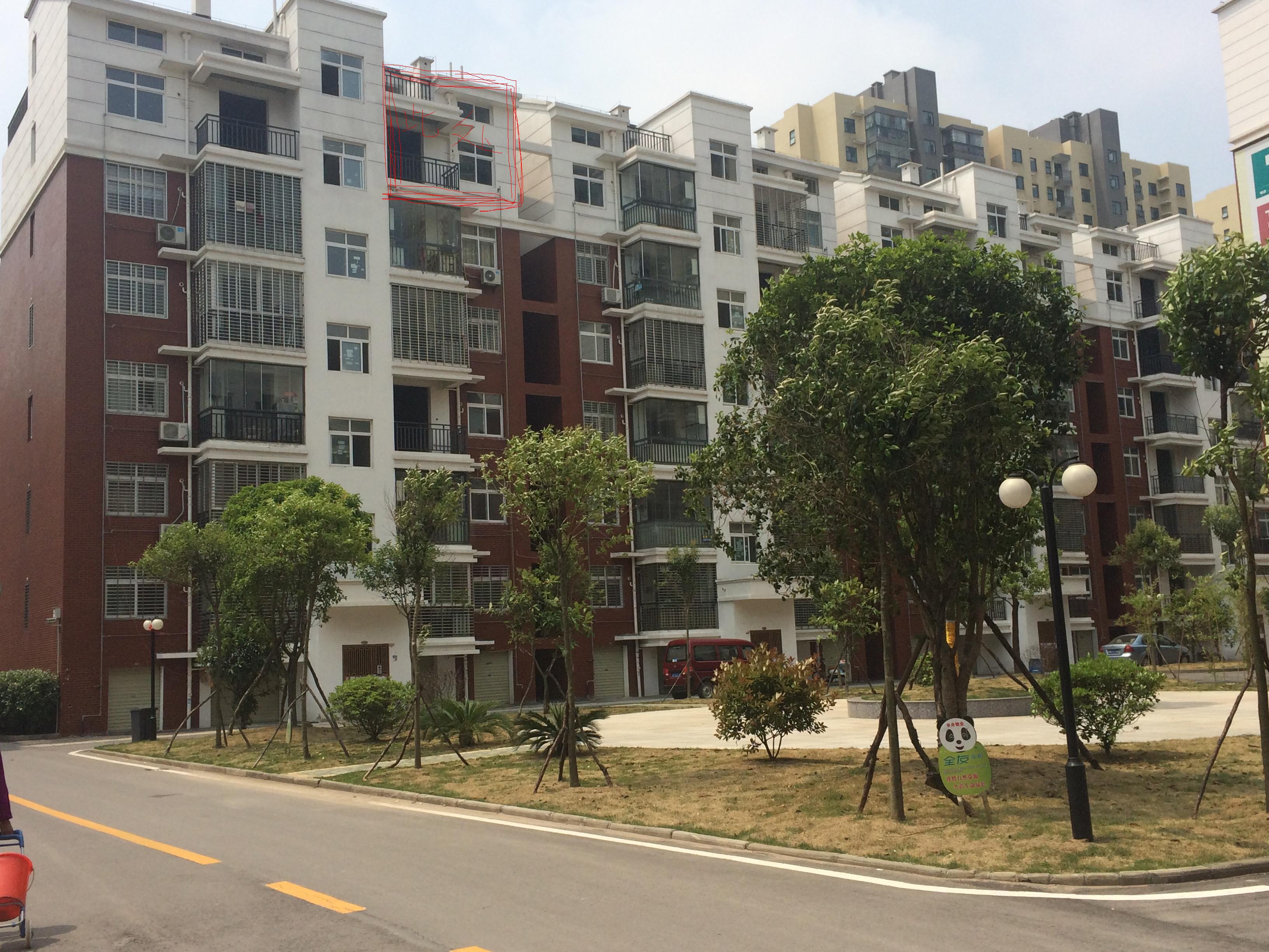 外出发展，实验高中东200米处景天小区精品步梯复式低价出售