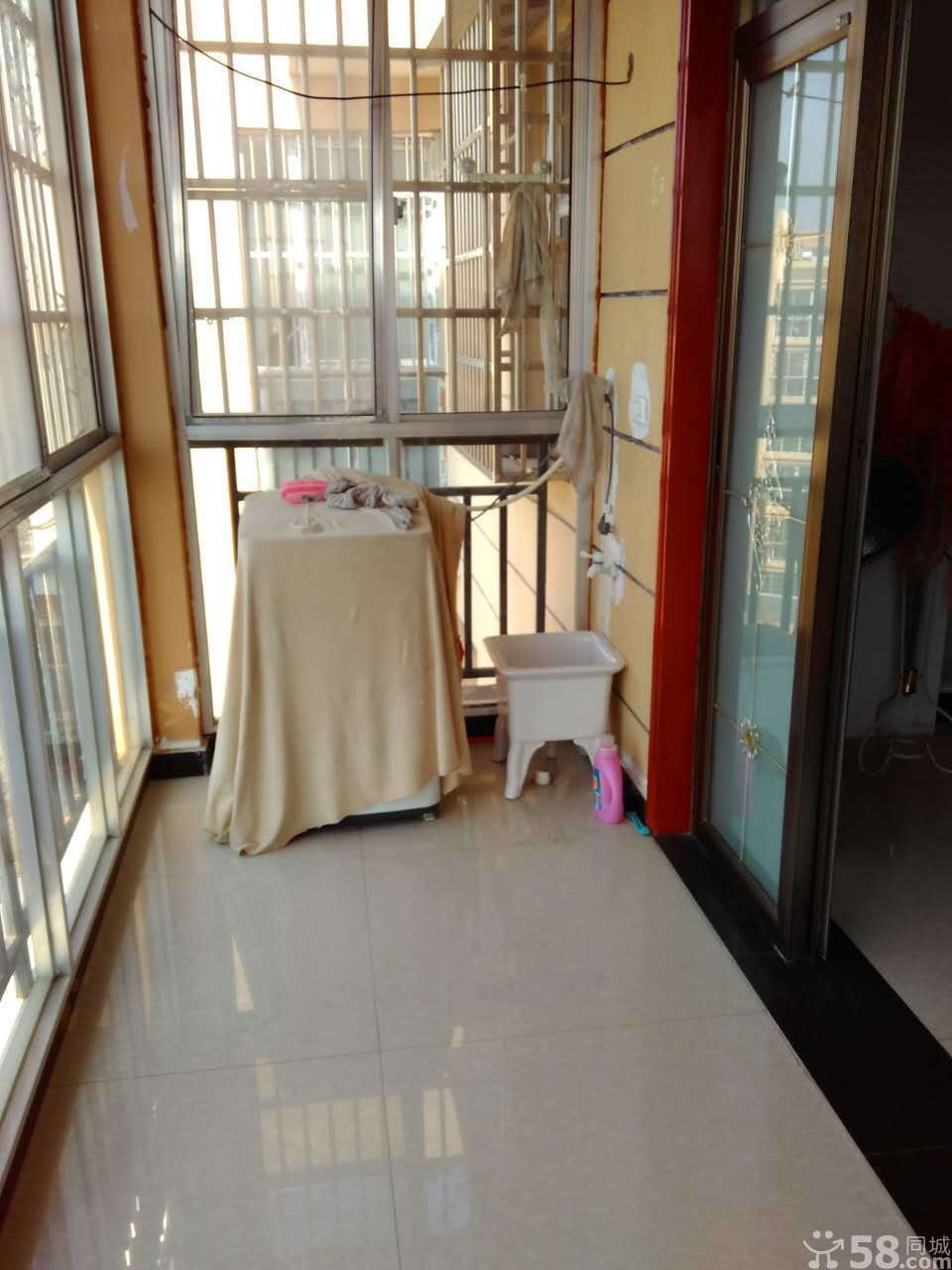 岳口御景金湾小精装修2房2厅1卫出售