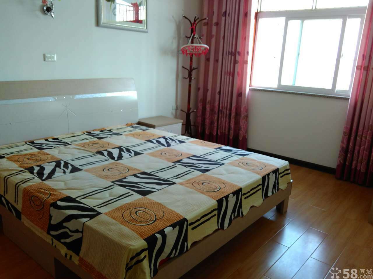 岳口御景金湾小精装修2房2厅1卫出售