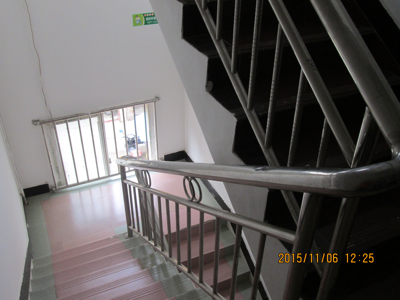 城市花园临街带电信光纤新装新房新电器.阳光好通风好干净.