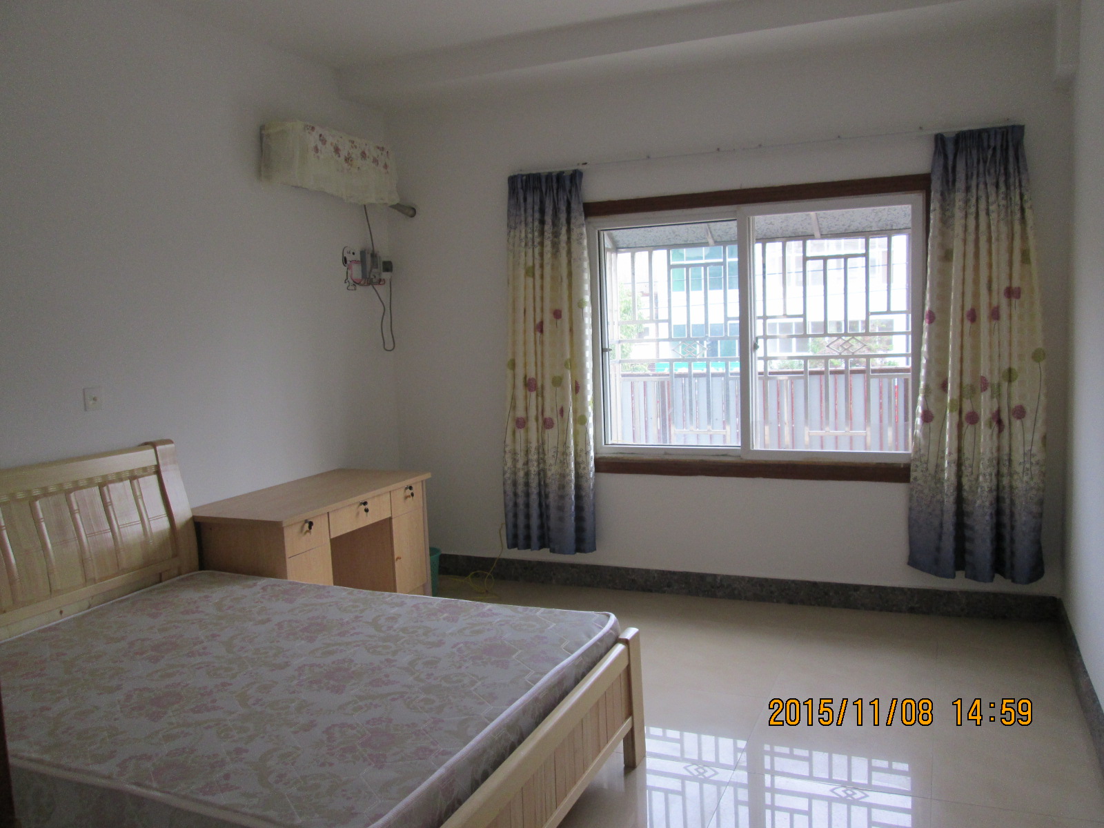 城市花园100平方的2房或3房新装新房新电器