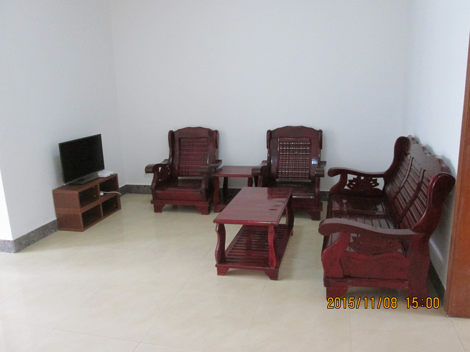 城市花园100平方的2房或3房新装新房新电器