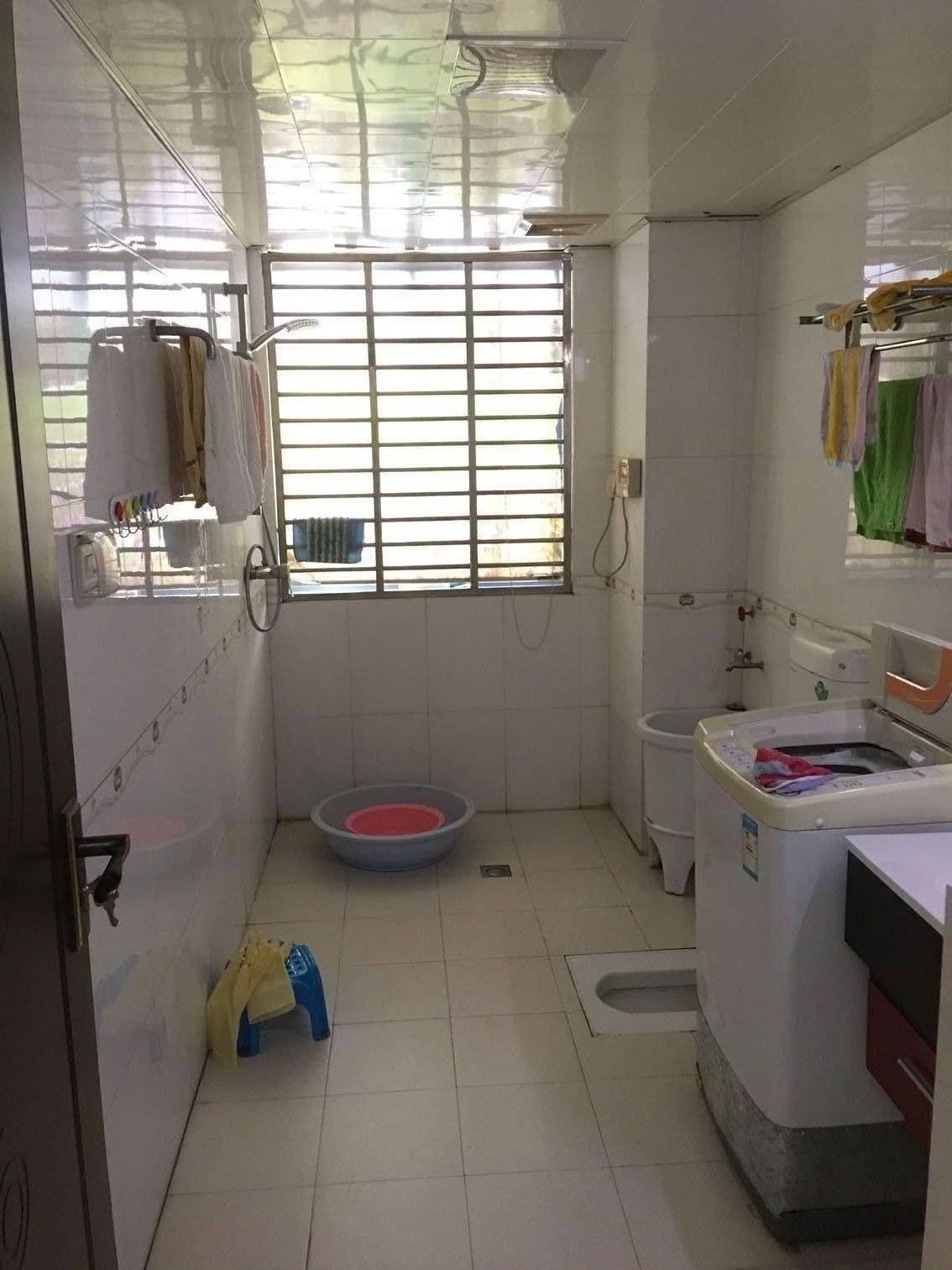 新城一期精装修三房出售