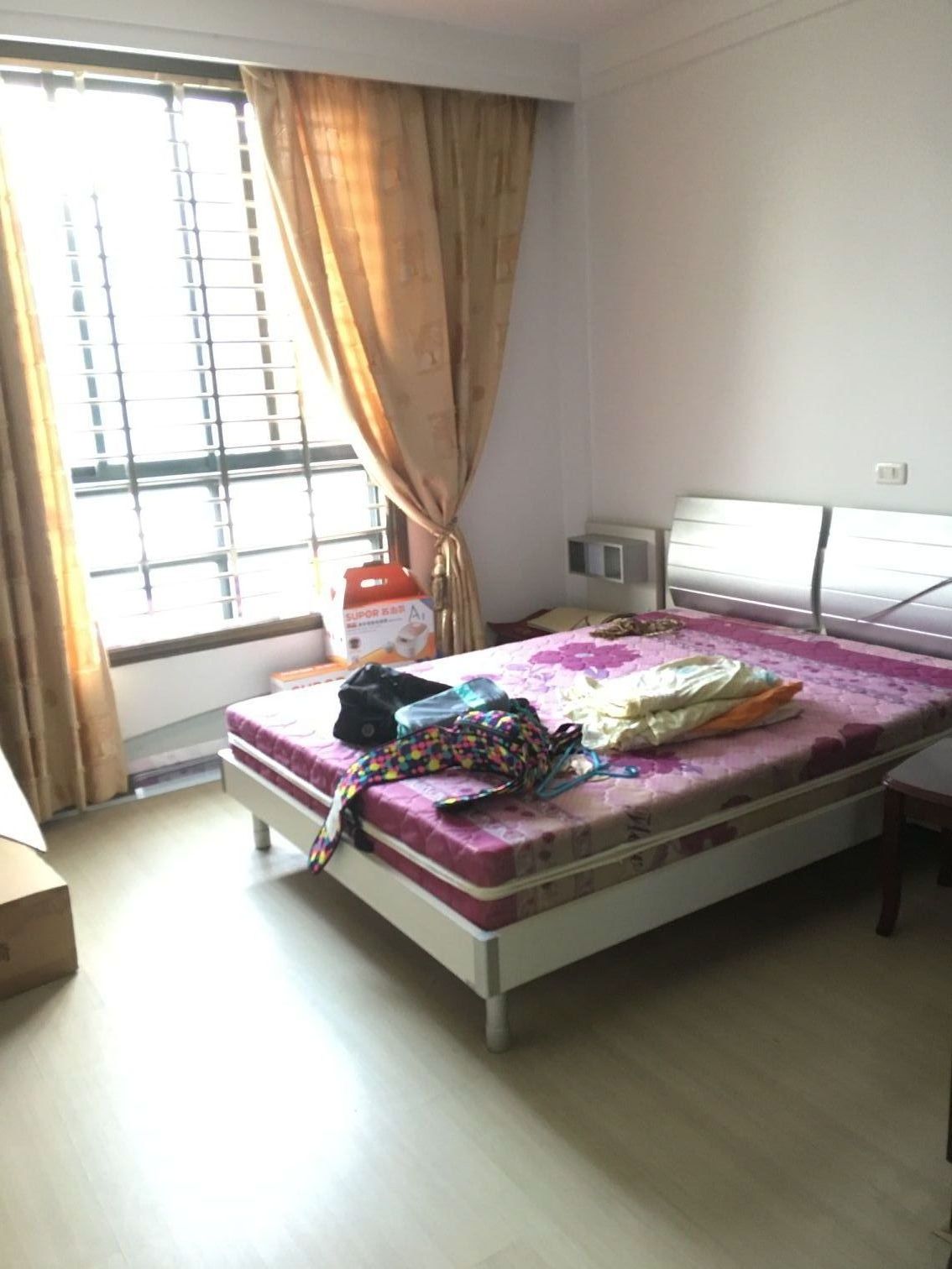 新城一期精装修三房出售