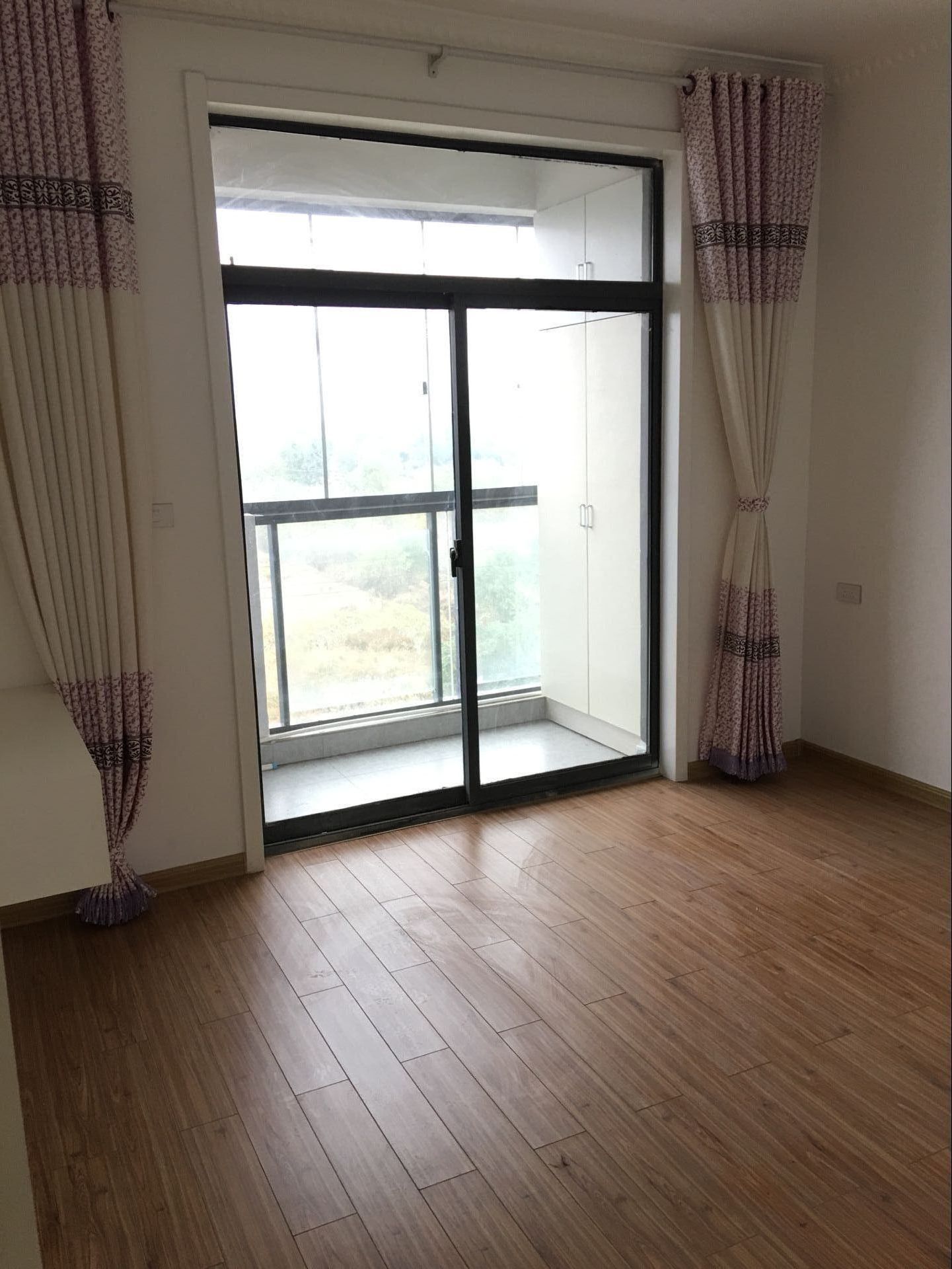 新城五期精装修三房诚意出售带家电家具