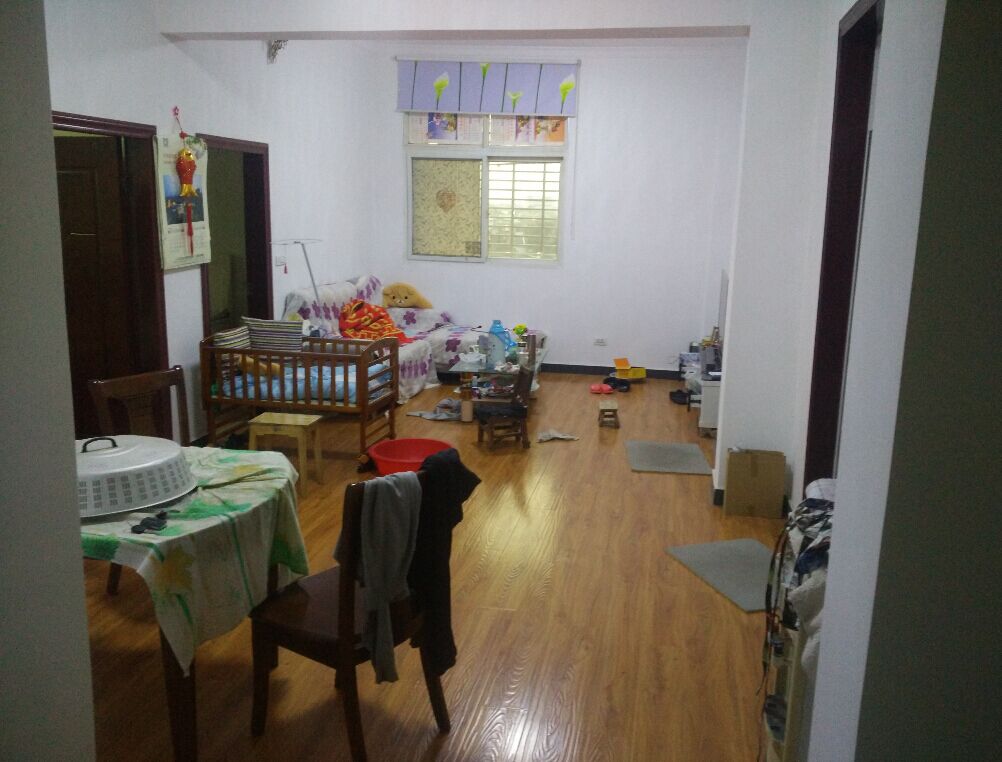 出售自己住的婚房，天门东门农行单元，精装