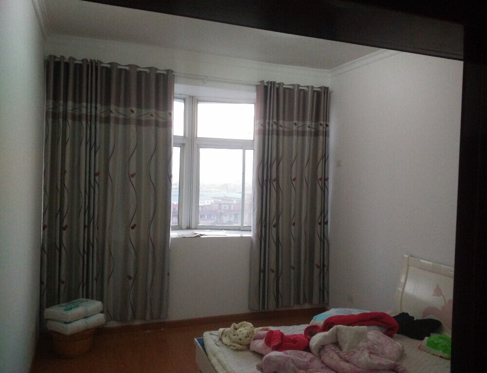 出售自己住的婚房，天门东门农行单元，精装