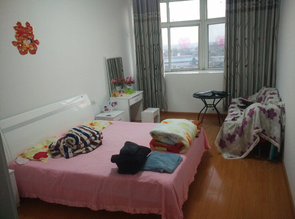 出售自己住的婚房，天门东门农行单元，精装