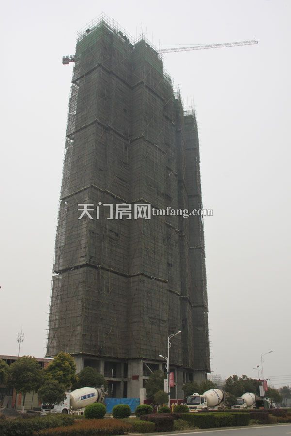 天门“第一高度”即将封顶