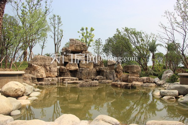 华茂阳光城8月工程进度：绿化建设初见成效