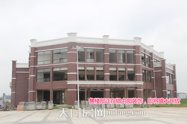 卓尔生活城9月工程进度：工地8栋楼齐动工