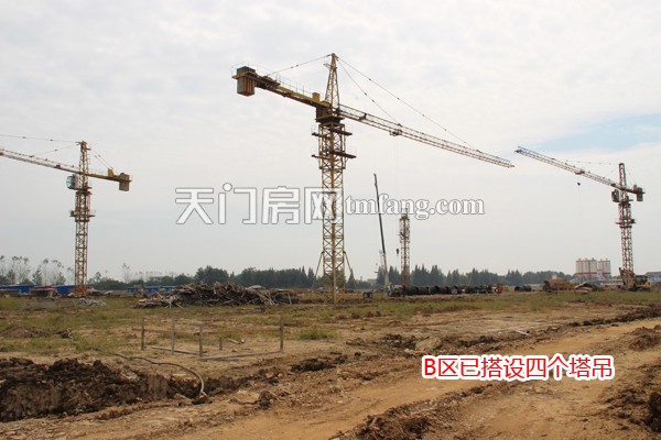 承天国际车城9月工程进度 B区已搭设四个塔吊