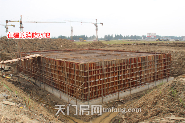 承天国际车城9月工程进度 在建的消防水池