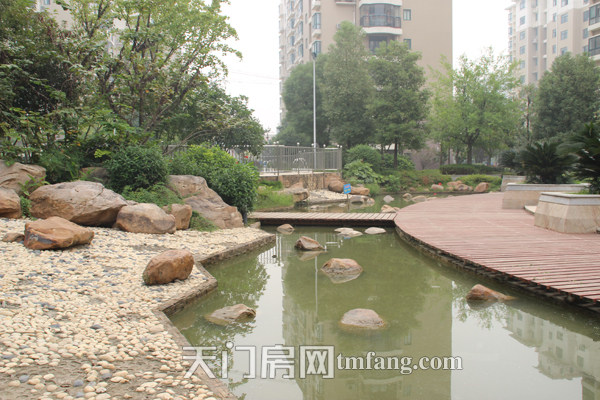 冠南汇侨城9月工程进度 蜿蜒的小河