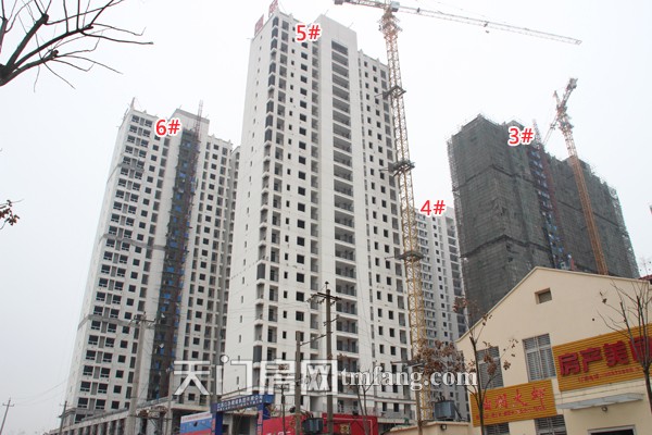 汇金国际3月工程进度：二期已全部喜封金顶