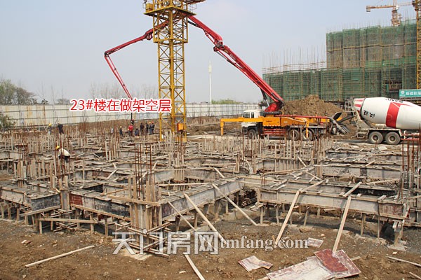 汉旺世纪城3月工程进度 23#楼在做架空层