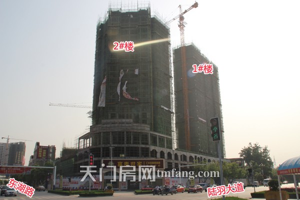 富贵世家5月工程进度：1-2#楼均建至23层左右