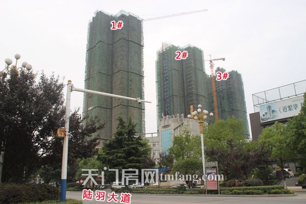 红盾时尚公寓7月工程进度：在做内墙抹灰工序