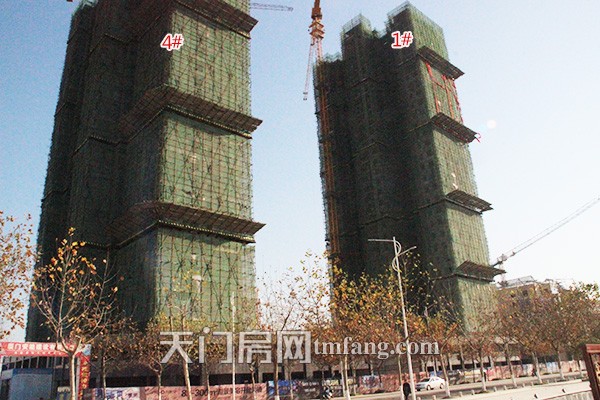 唐街·西湖一号12月工程进度：商业街施工中