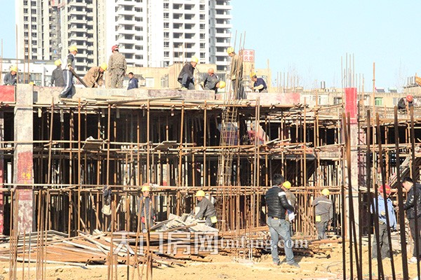 唐街·西湖一号12月工程进度：商业街全线建设中