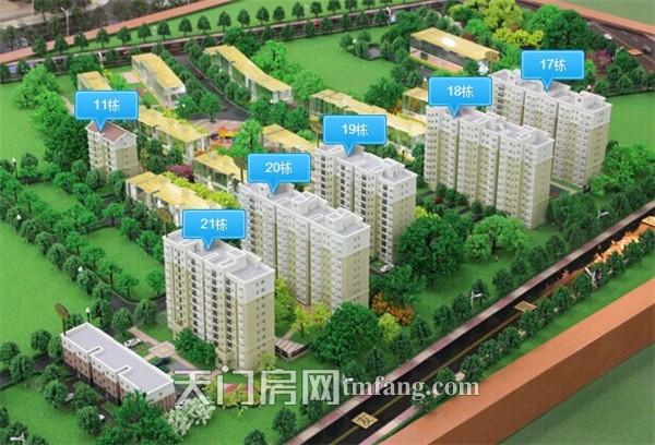 冠南景林春天5月工程进度：17# 18#楼在安装门