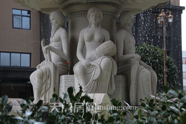 喷泉雕塑 副本.jpg