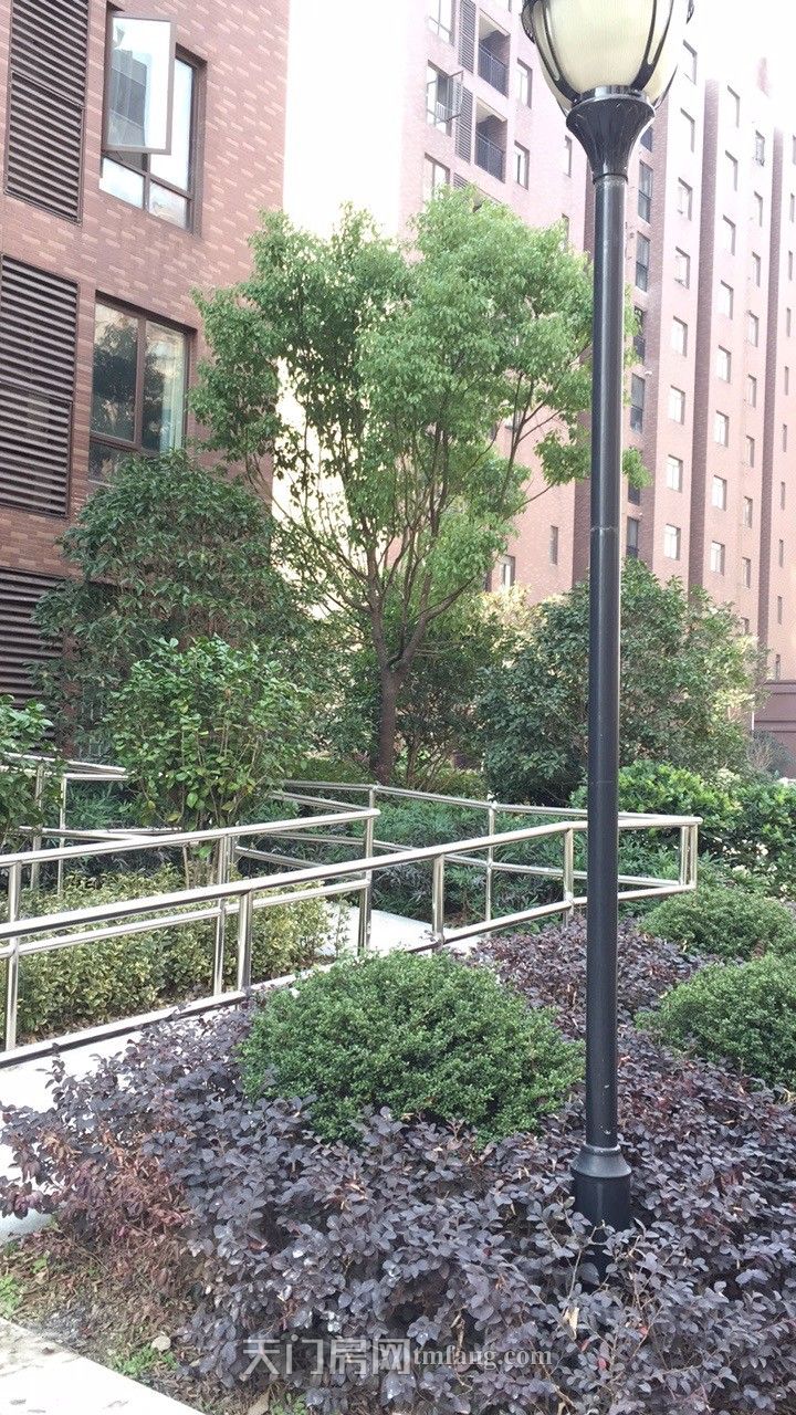 花园小区低价出售