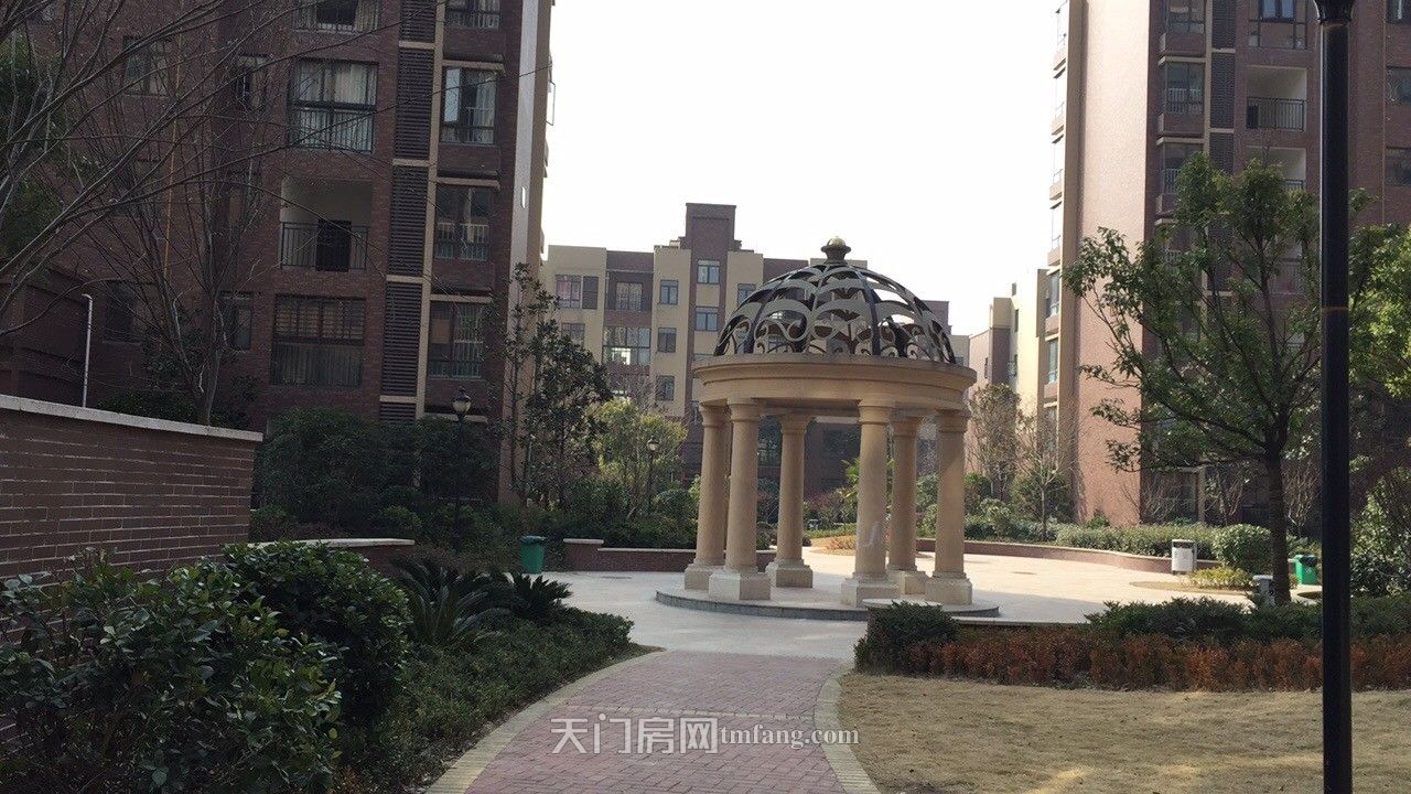 花园小区低价出售