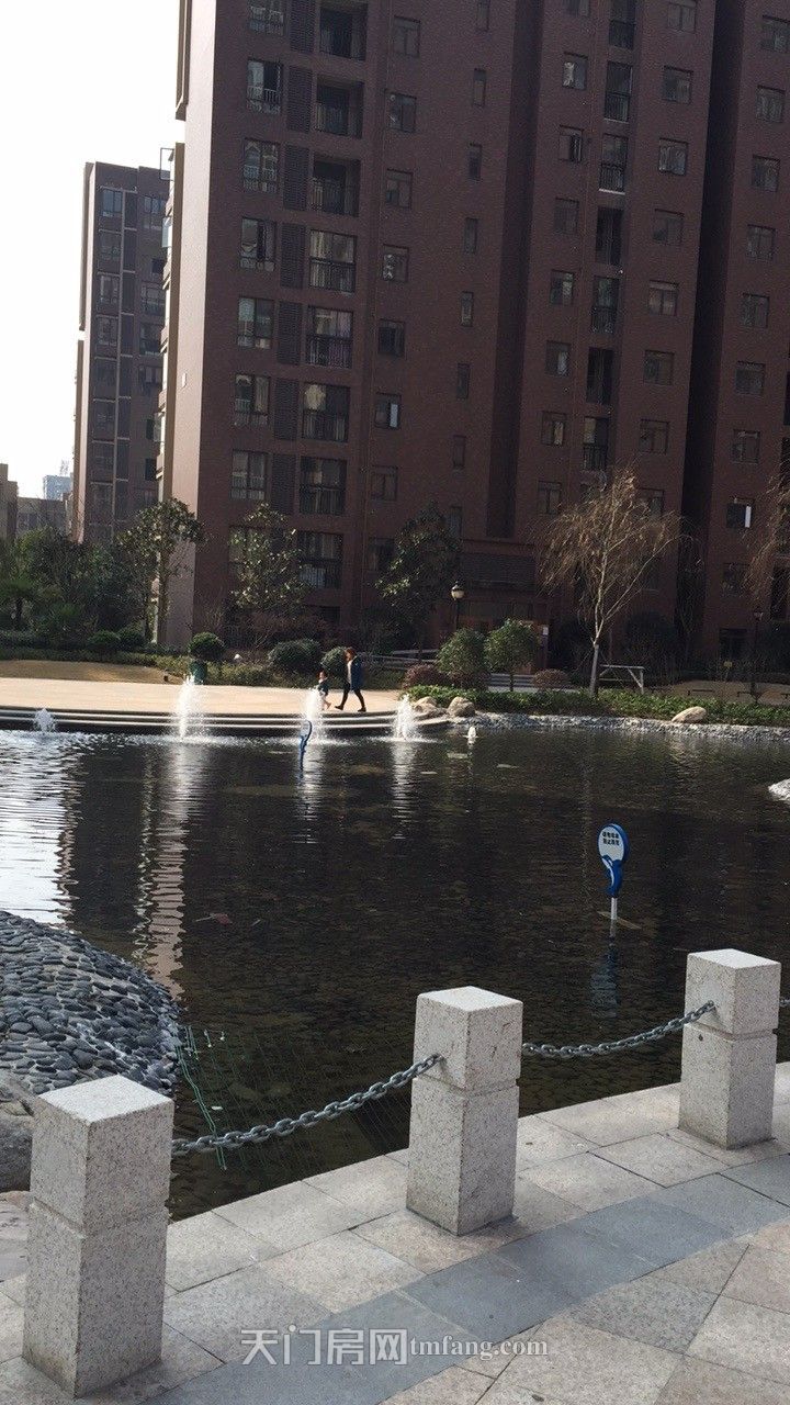 花园小区低价出售