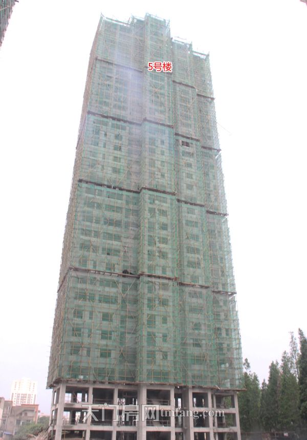 东湖金利屋二期6月进度：7、8号楼外墙粉刷