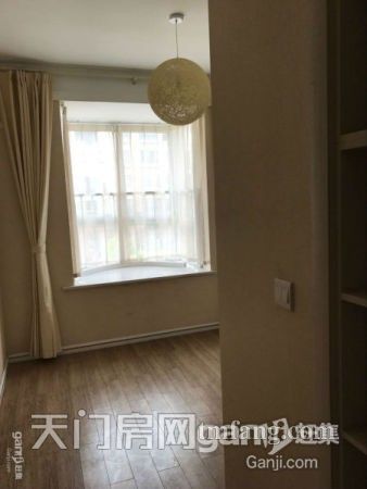 蓝宝姹紫嫣红现房 销售中