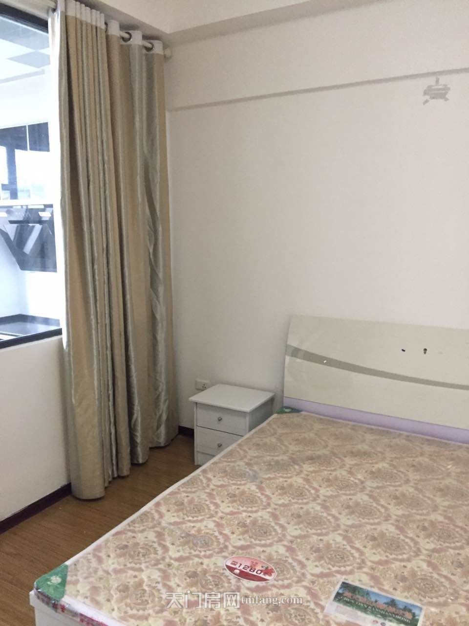 天门新城CBD,一室一厅一卫精装，23万急售