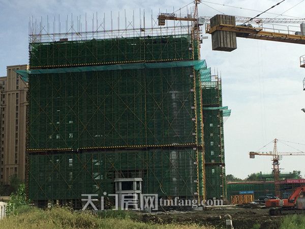 卓尔生活城9月工程进度：二期三栋楼建至12层