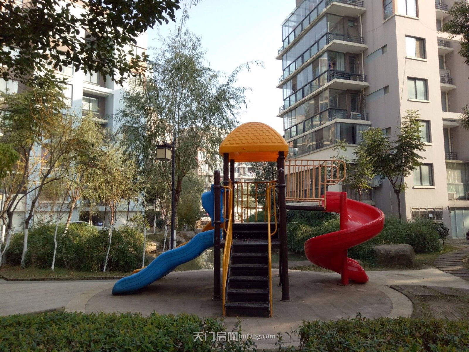 新城四期毛坯大复式房东低价出售