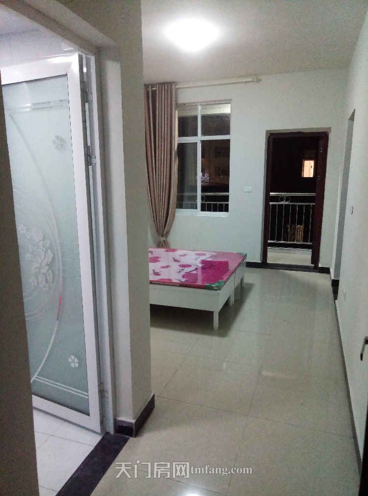 新城CBD附近全新单间套间出租