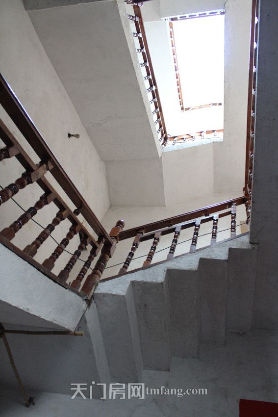 汪场镇文化大道两间三层自建房屋出售